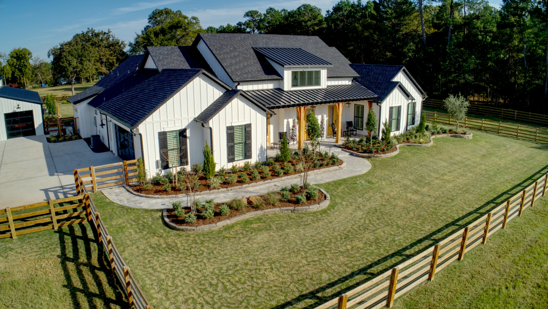 best-backyard-landscaping-renovation-companies-cypress-texas